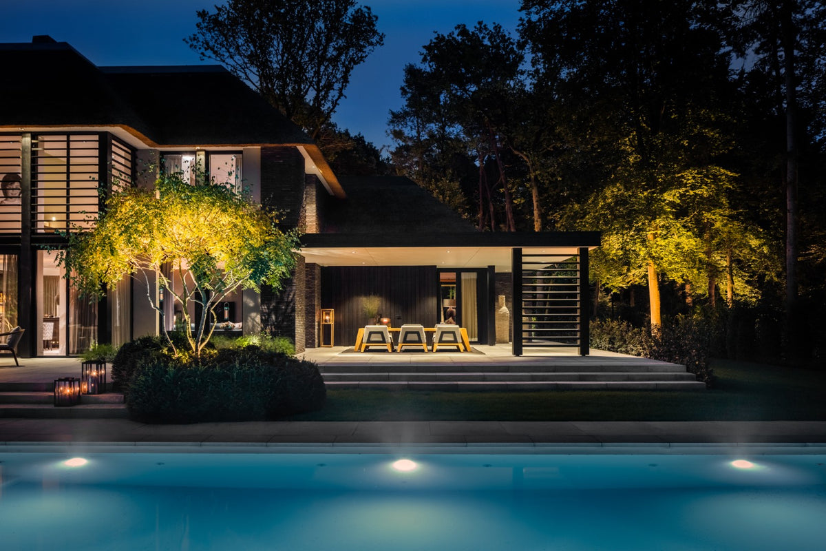 Hybrid | Low-Dining-Tisch |