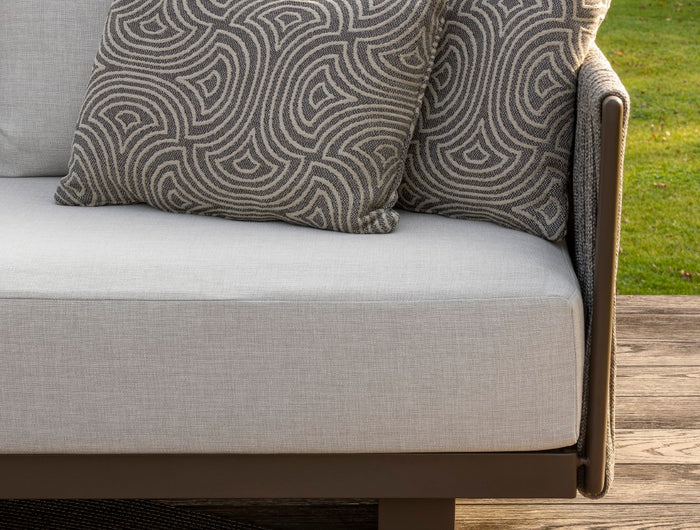 Borek Borek | Salentina | Loveseat |