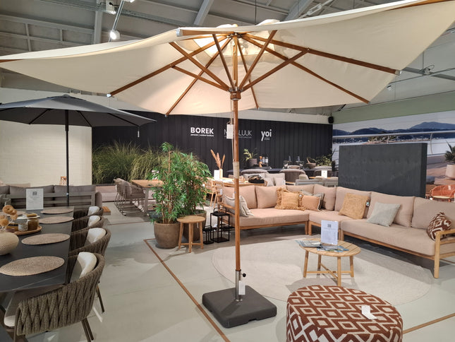 Borek Elena | Parasol | 300x300 | Demo Model