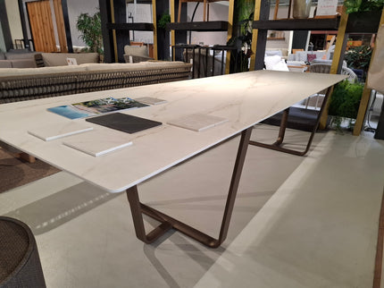 Borek Fedde | Diner Tafel | 320x100 | Demo Model