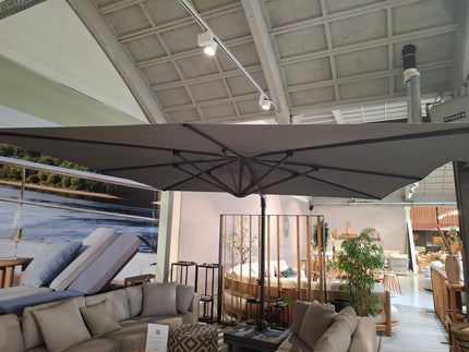 Borek Santo | Parasol | 400x300 | Demo Model