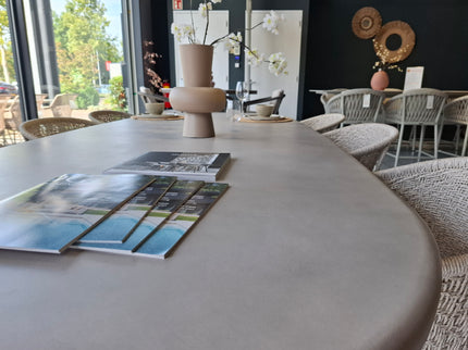 Max & Luuk Corsica | Ovaal | Diner Tafel | Demo Model |