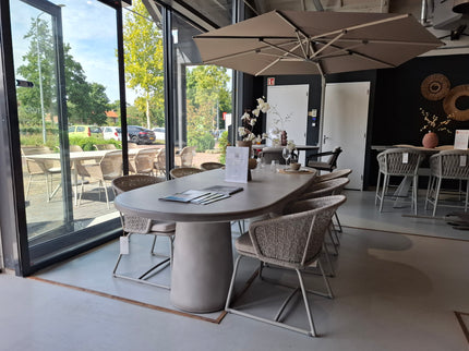Max & Luuk Corsica | Ovaal | Diner Tafel | Demo Model |