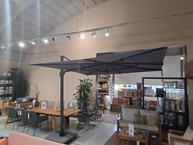 Max & Luuk Vince | Parasol | 300x300 | Demo Model