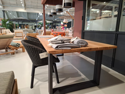 Wolfwood tuinmeubelen Noosa | Diner Tafel | Demo Model