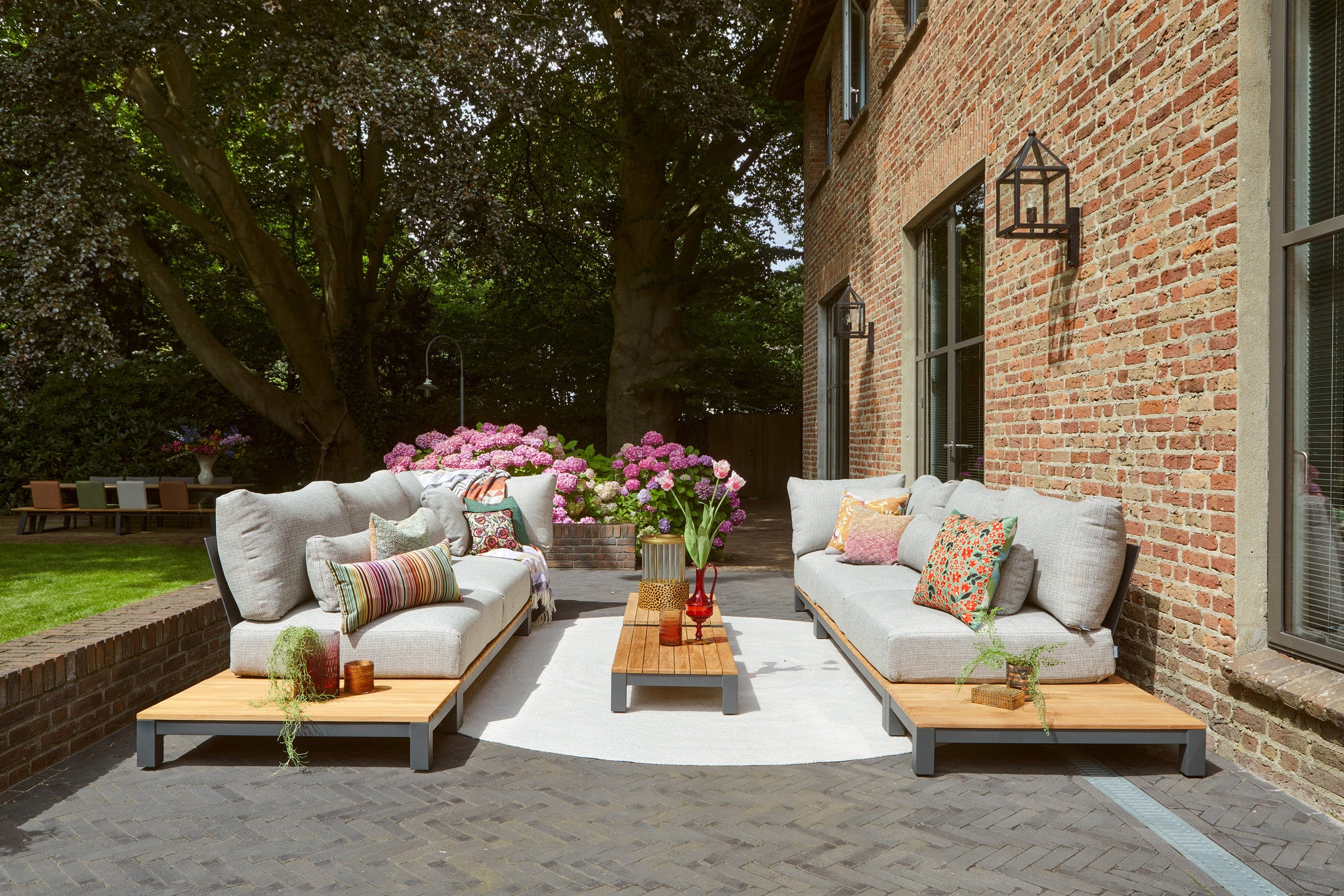 Matt Royal Grey met Teak / Naturel Gravel